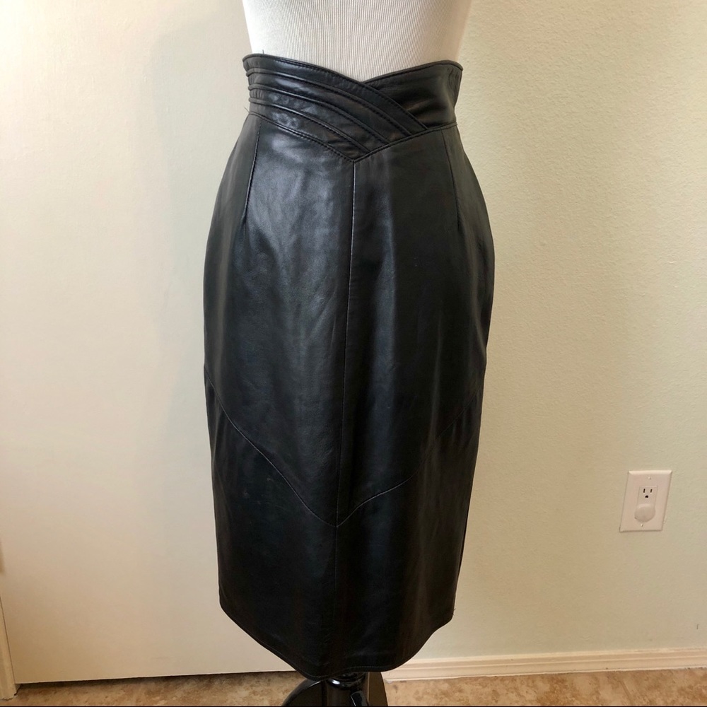 {Last chance!} VINTAGE leather midi pencil skirt